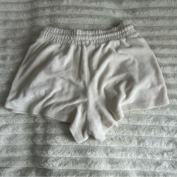 Women's Wilfred Free by Aritzia Small Cream Terry Cloth Drawstring Shorts - Picture 5 of 7